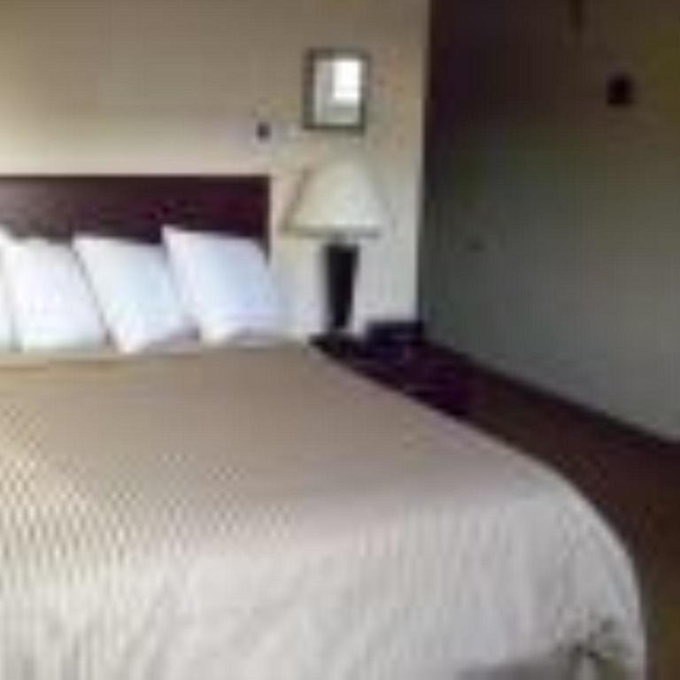 Price Pointe Inn Waukesha Buitenkant foto