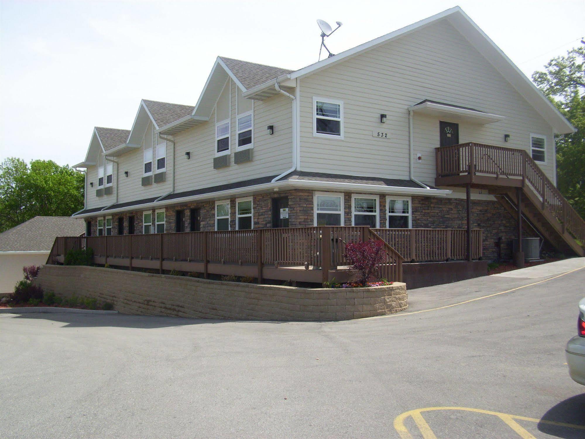 Price Pointe Inn Waukesha Buitenkant foto
