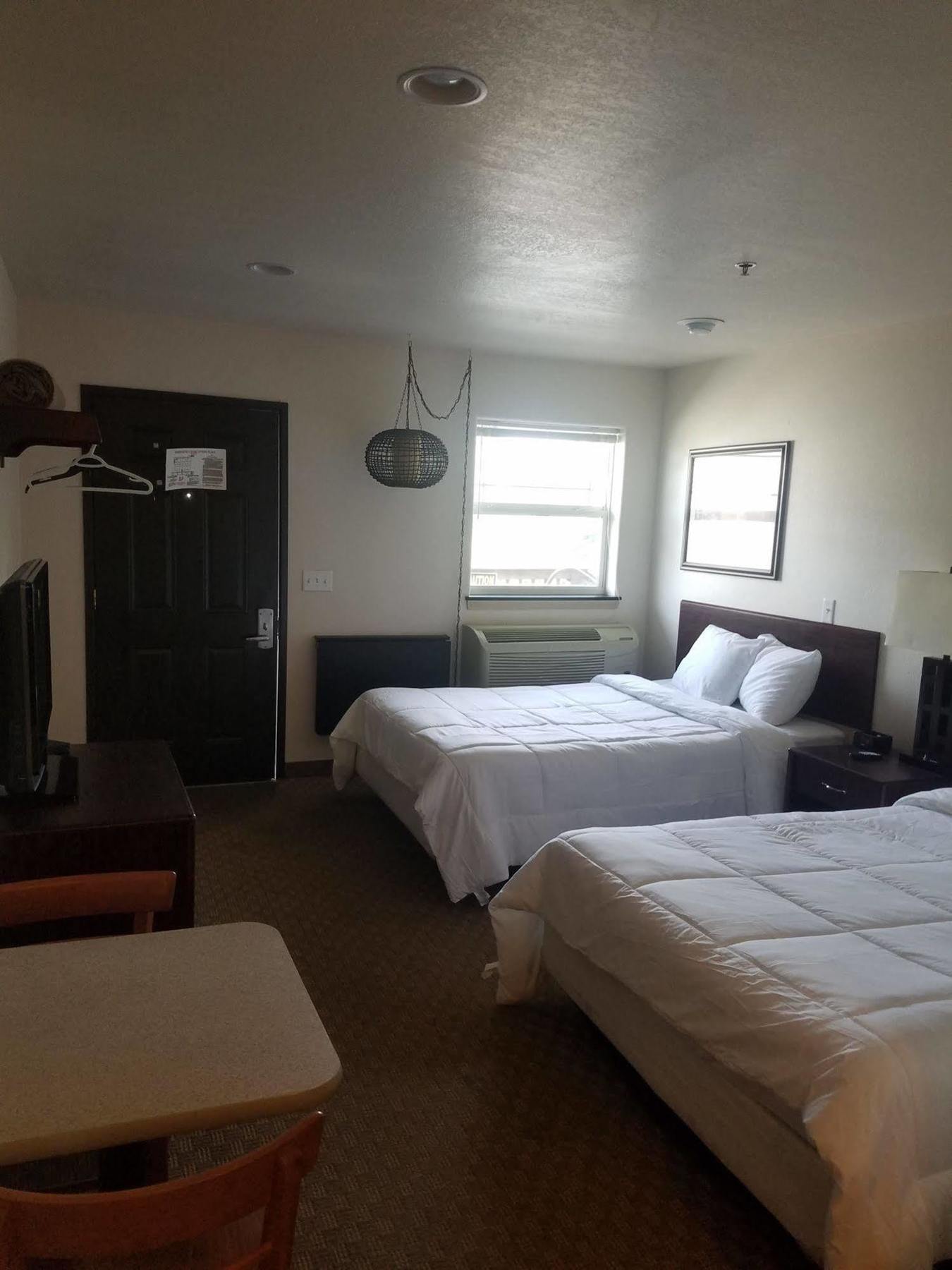 Price Pointe Inn Waukesha Buitenkant foto