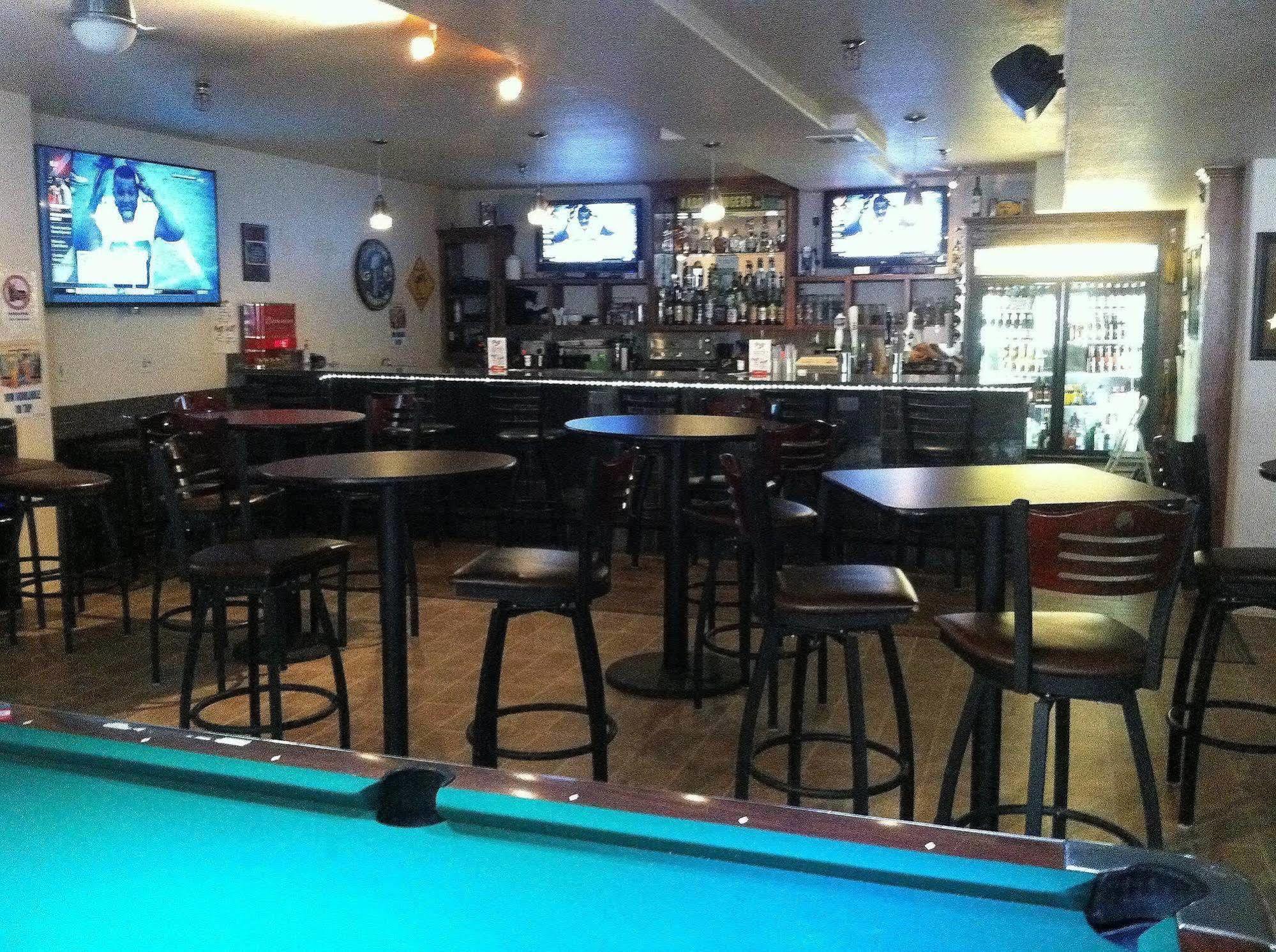 Price Pointe Inn Waukesha Buitenkant foto