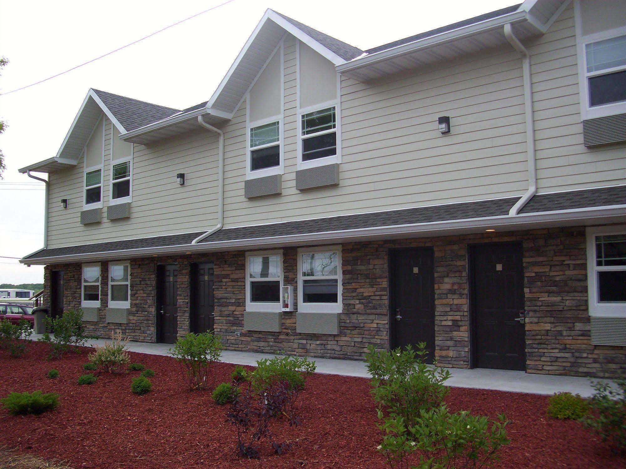 Price Pointe Inn Waukesha Buitenkant foto